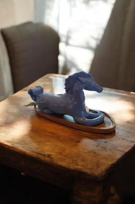 Cheval couché Emaillé Bleu Lavande Céramique artisanale Ardèche