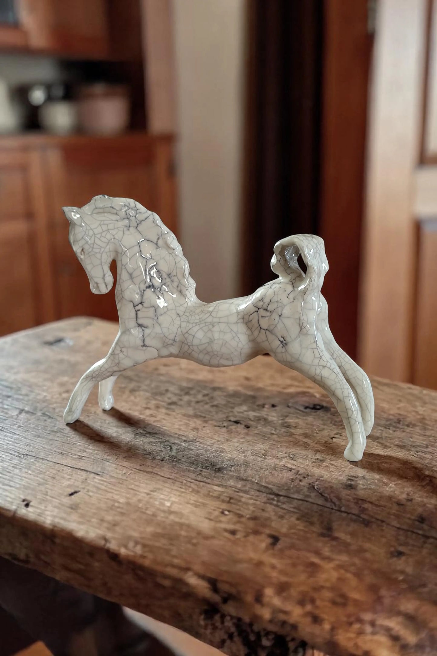 Cheval en Faïence émaillage Craquellé Blanc Cassé Artisanat d'Ardèche